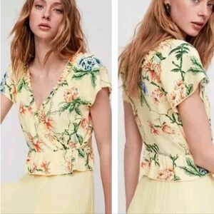 ❤️ 3 for $35 Aritzia Wilfred Aurelia Floral Wrap Top Blouse Yellow  Size large